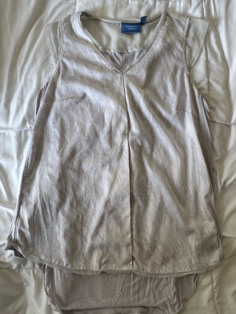 Simply Vera Vera Wang Light Gray V-Neck Sleeveless Camisole